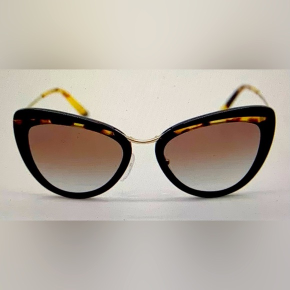Pre-Owned Prada Sunglasses - Picture 2 of 10